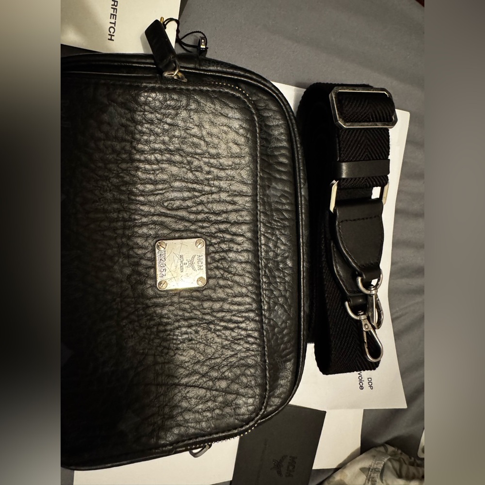 MCM WORLDWIDE Messenger Bag, Black.